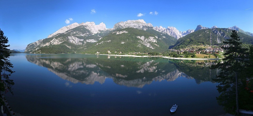 Foto Di Kai Brühne - Opera propria - Wikipedia I laghi più belli d’Italia sono in Trentino: Molveno e Garda promossi a pieni voti da Legambiente e Touring Club